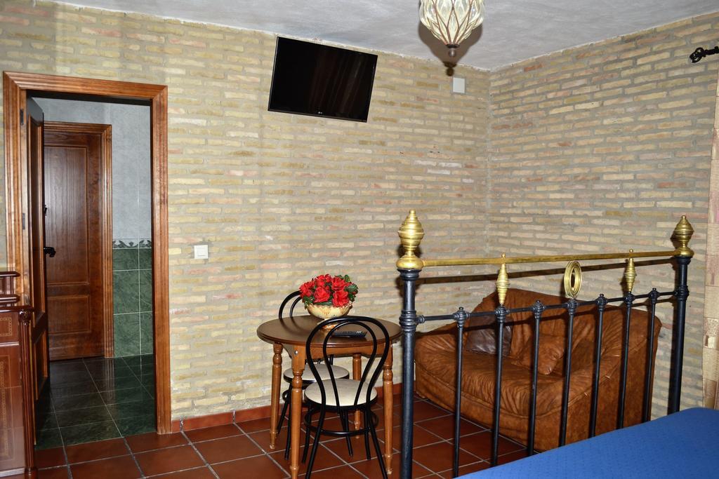 Hostal La Encina El Real de la Jara Exterior foto