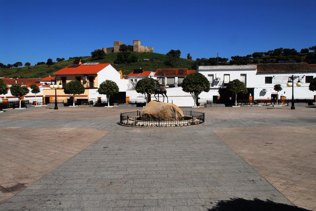 Hostal La Encina El Real de la Jara Exterior foto